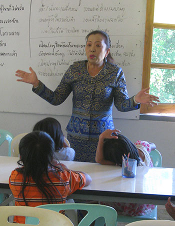TCLC deaconess teaching children.