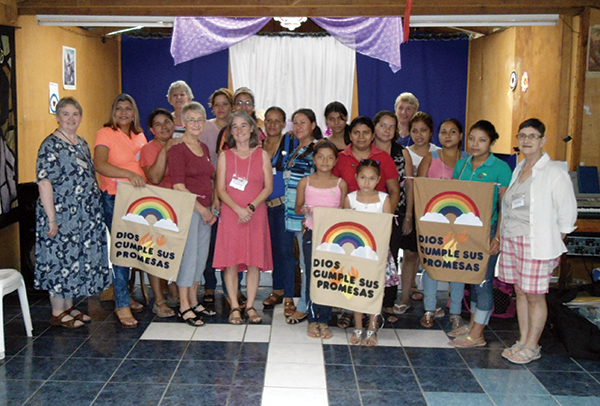 LWMLC members meet with Nicaraguan women in Matagalpa.